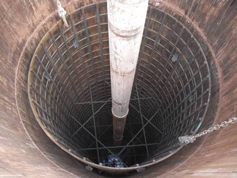بتن ترمی (Tremie Concrete) چیست؟ | راهنمای جامع بتنریزی زیر تراز آب