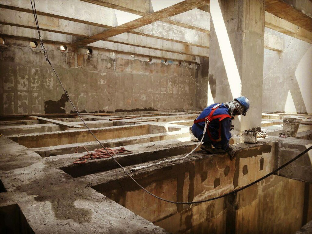 ترمیم و آب‌بندی کولینگ تاورهای بتنی | روش‌ها، استانداردها و مراحل اجرایی